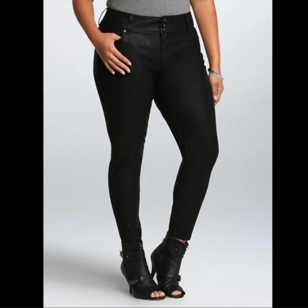 Torrid Premium Black Leather Look Coated Jeans SZ 22 NWT
